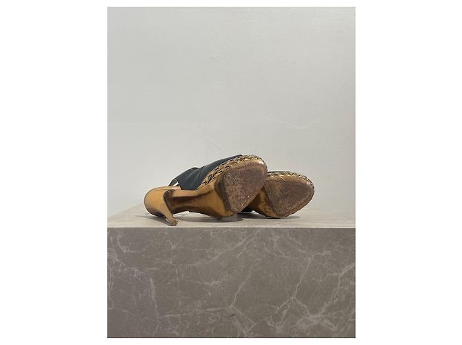Décolleté Yves Saint Laurent nere T.35,5 Nero - vista 10