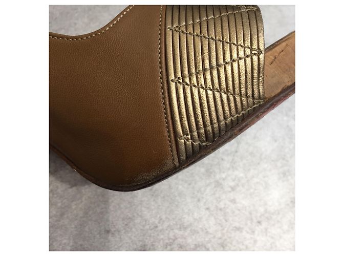 Décolleté Christian Louboutin camel T.37,5 Cammello - vista 5