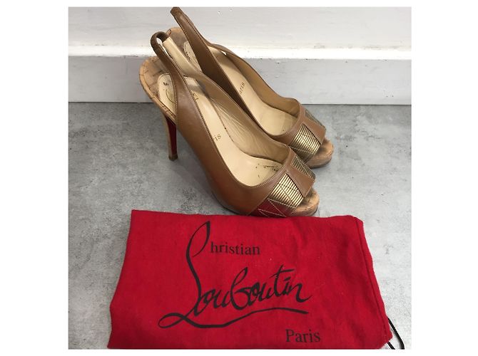 Décolleté Christian Louboutin camel T.37,5 Cammello - vista 8