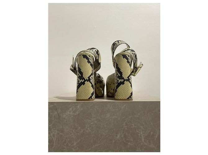 Sandalias Bottega Veneta python T.38 Amarillo - vista 7