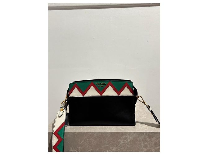 Prada Double Handtasche aus Saffiano Leder Schwarz - Ansicht 2