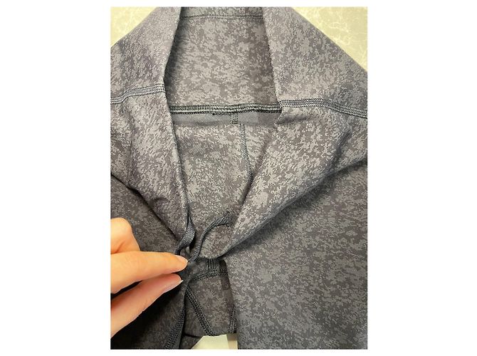 Autre Marque Pantaloncini Lululemon grigi T.XS Grigio - vista 3