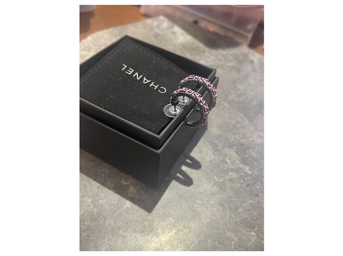 Orecchini Chanel a cerchio rosa Nero - vista 2