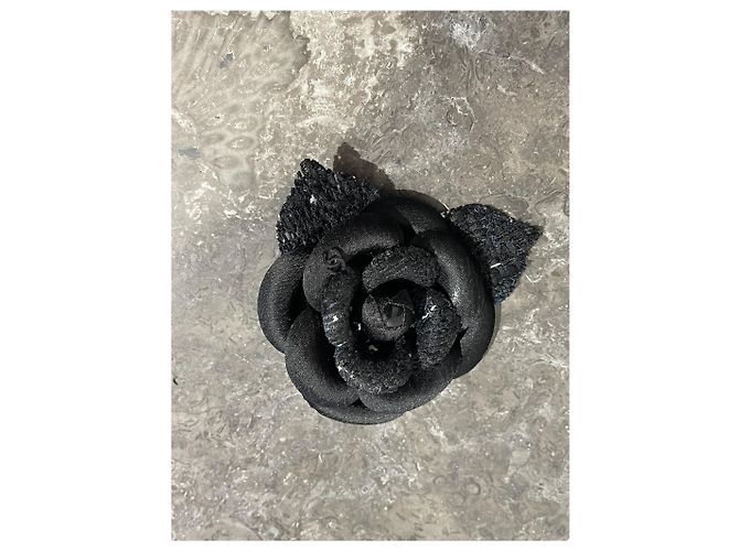Spilla Chanel Camélia Nero - vista 2