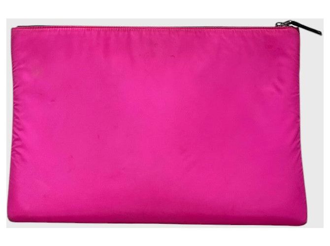 Clutch Prada in nylon rosa con logo triangolare - vista 2
