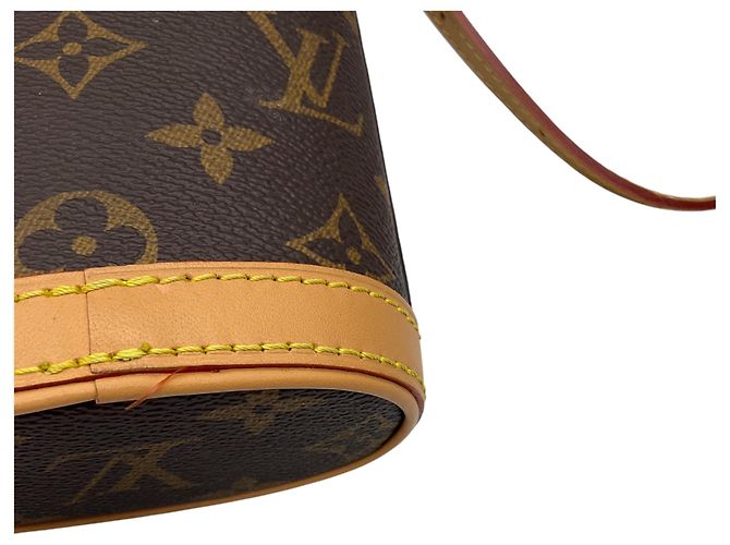 Louis Vuitton Fold Me Pouch Handtasche aus braunem Monogram Canvas - Ansicht 16