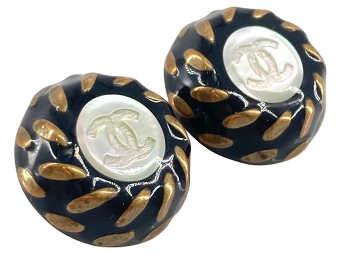 Orecchini a clip Chanel CC in resina nera e placcati oro Nero - vista 2