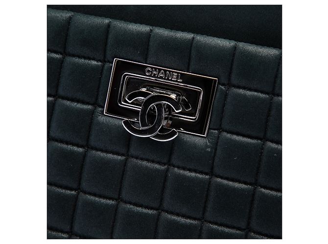 Borsa Tote Chanel CC Bubble Quilt in vitello iridescent nero con catena - vista 5