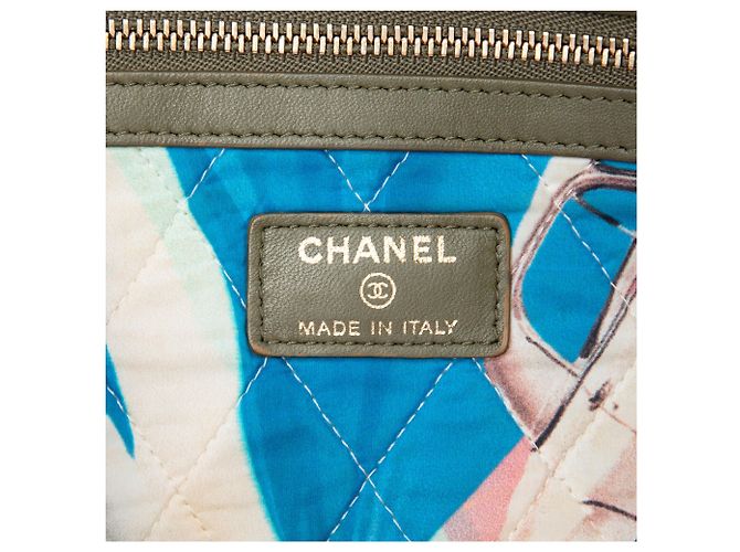 Clutch Chanel Large Quilted Lambskin Cuba La Habana O Case Verde - vista 5