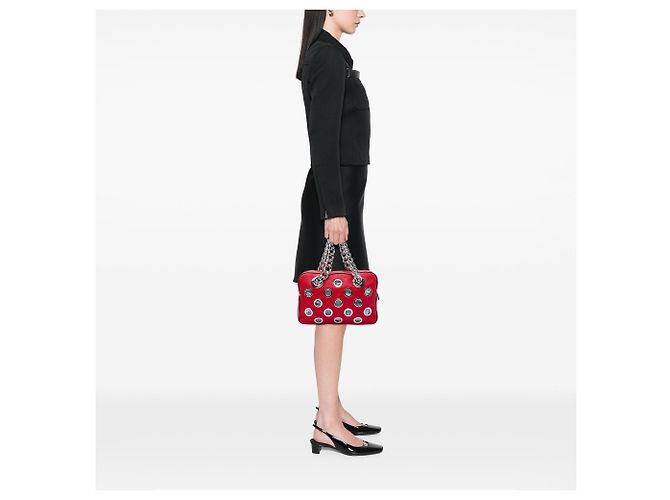 Bolsa de Ombro Prada Vitello Daino Vermelha com Corrente e Ilhoses Vermelho - vista 6