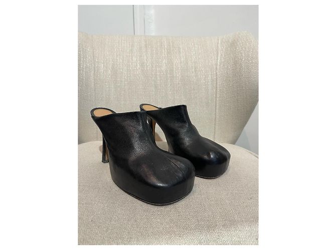 Mules Bottega Veneta Bold T.37.5 Nero - vista 2