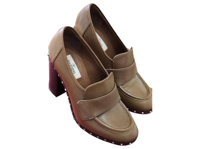 Valentino Garavani Décolleté Valentino camel T.38,5 Cammello - vista 9