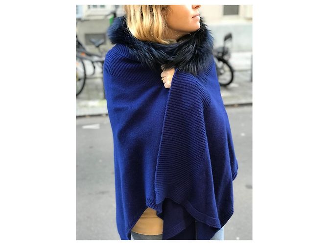 Poncho Yves Salomon blu - vista 2