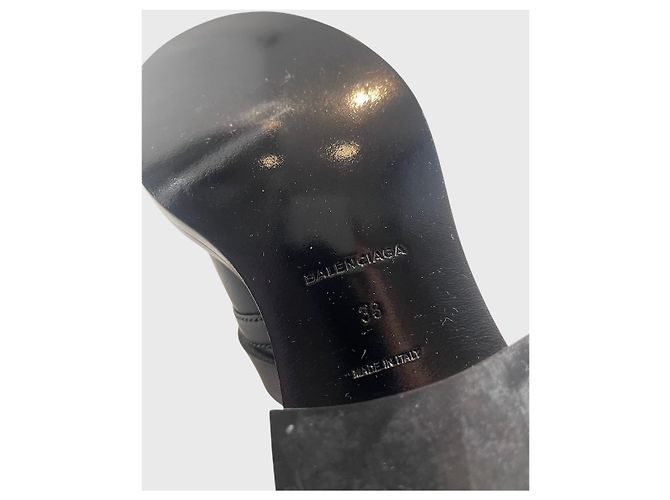 Stivaletti Balenciaga Bucke neri T.38 Nero - vista 6