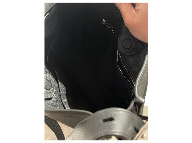 Borsa a mano Prada in pelle martellata nera con tracolla in tessuto Nero - vista 10