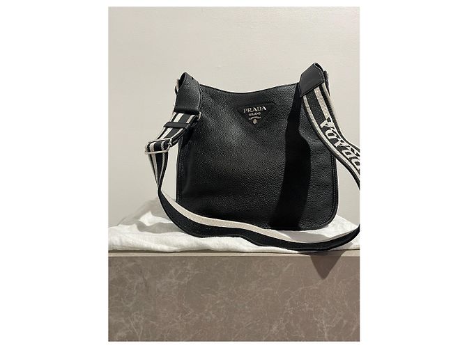 Borsa a mano Prada in pelle martellata nera con tracolla in tessuto Nero - vista 12