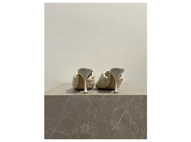 Mules Bottega Veneta écrue T.38 Beige - vista 4