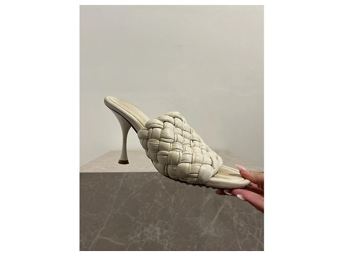 Mules Bottega Veneta écrue T.38 Beige - vista 5