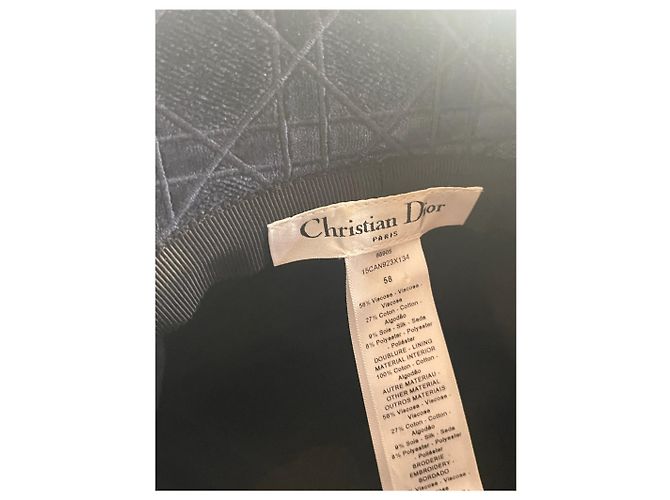 Autre Marque Dior Fischerhut aus marineblauem Samt Größe 58 - Ansicht 6