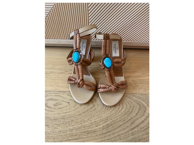 Valentino Garavani Sandali Valentino beige T.35 - vista 2