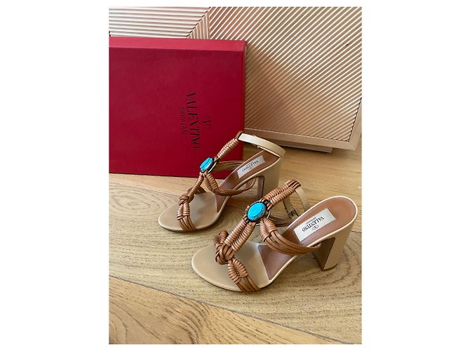 Valentino Garavani Sandali Valentino beige T.35 - vista 7