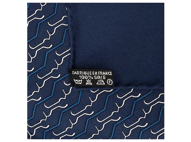 Foulard da taschino stampato blu Hermès in seta - vista 3