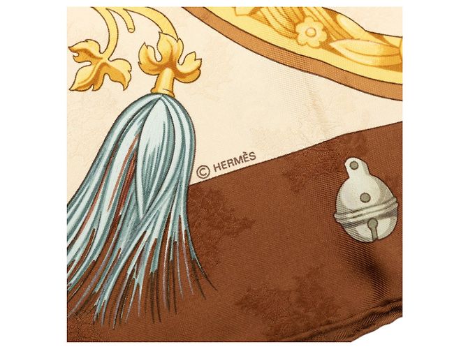 Pañuelo de seda Hermès Plumes Et Grelots Beige 90 - vista 5