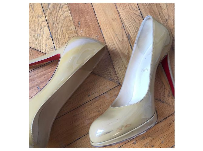 Décolleté Christian Louboutin T.39,5 Beige - vista 5