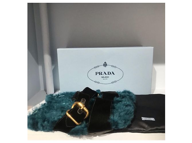 Mules Prada fourrure T.36 Bleu - vue 8