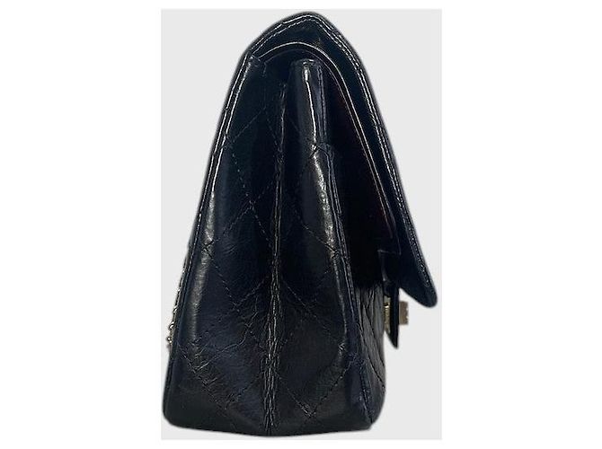 Chanel 2.55 Tasche aus schwarzem gestepptem Leder - Ansicht 4