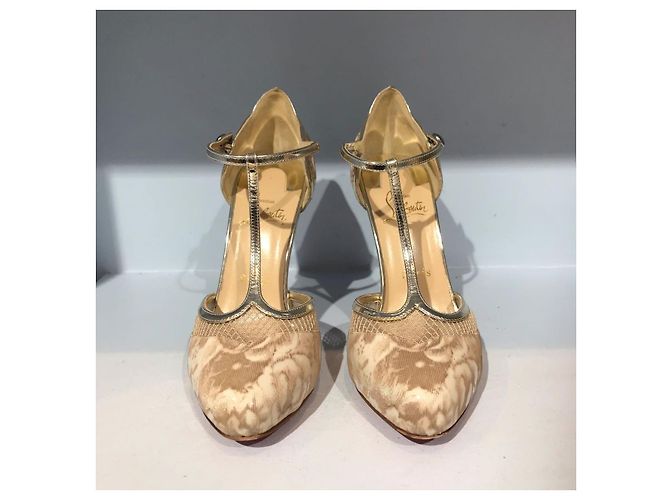 Décolleté Christian Louboutin T.37,5 Bianco - vista 3