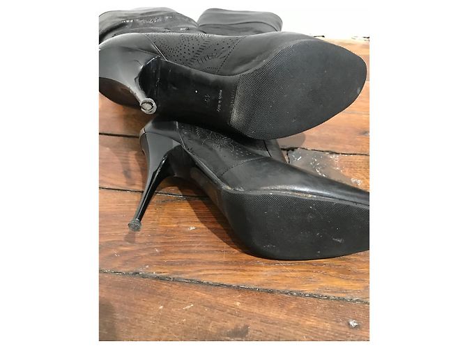 Burberry Stiefel aus schwarzem Leder Absatz 40 - Ansicht 6