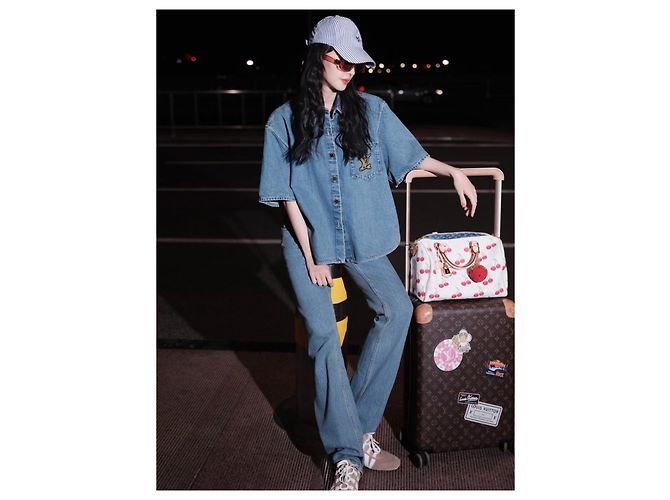 Top Louis Vuitton in Denim Blu con Logo Ricamato Multicolore - vista 5