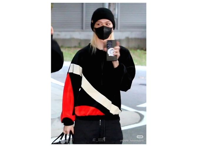Top Louis Vuitton de Terciopelo Color-Block Negro Blanco Rojo Multicolor - vista 9
