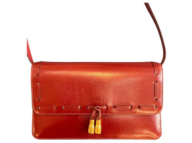 Hermès Schultertasche aus Bordeaux-Leder - Ansicht 2