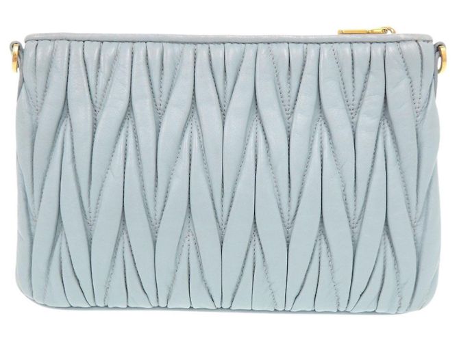 Borsa a tracolla in pelle Matelassé Logo Miu Miu Blu chiaro - vista 3