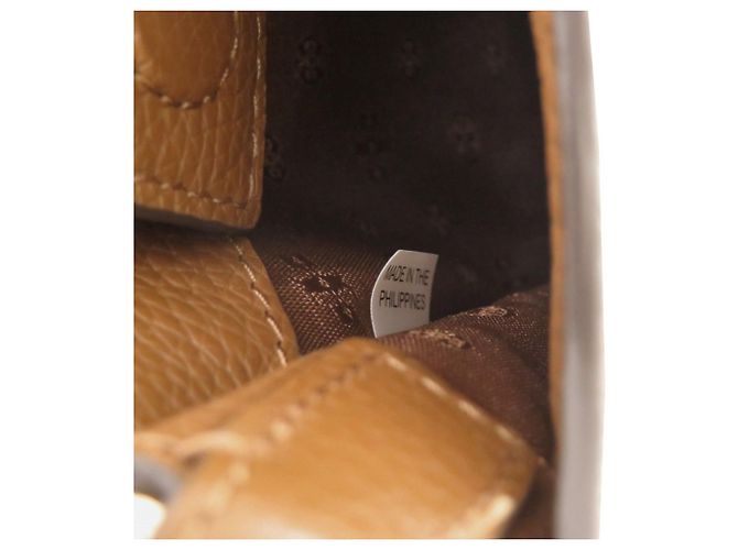 Bolsa de Ombro de Couro para Celular Tory Burch Thea Marrom - vista 8