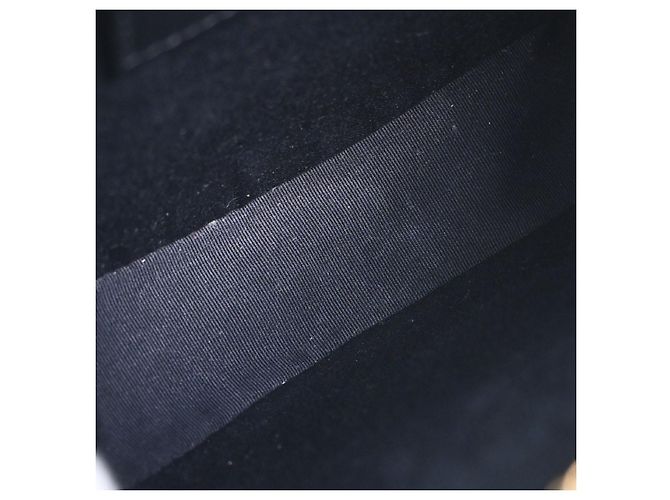 Autre Marque Saint Laurent Vinyle Round Belt Matelasse Chevron Leather Baby Nero - vista 3