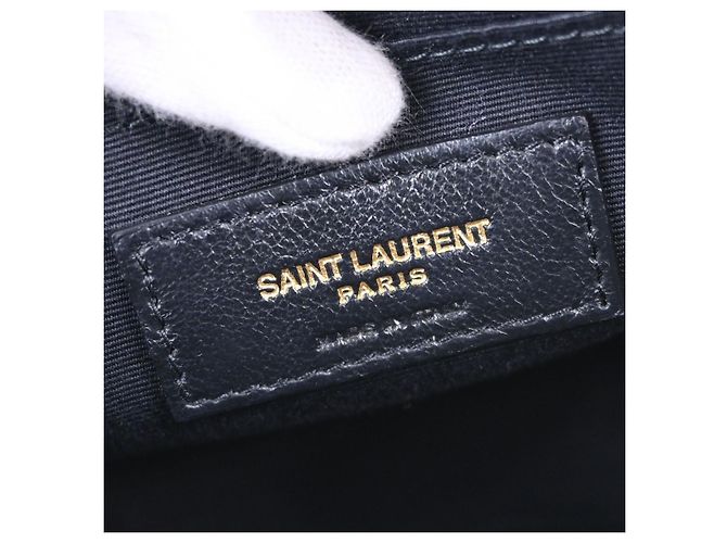 Autre Marque Saint Laurent Vinyle Round Belt Matelasse Chevron Leather Baby Nero - vista 4
