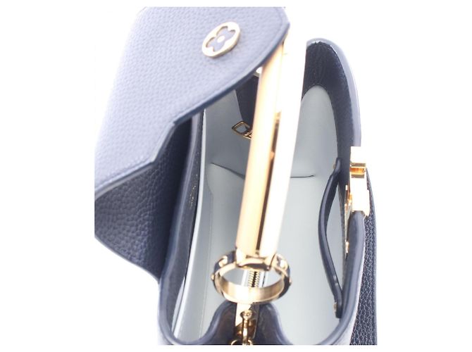 Louis Vuitton Capucines BB 2-Way Handtasche Mehrfarben Marineblau - Ansicht 3