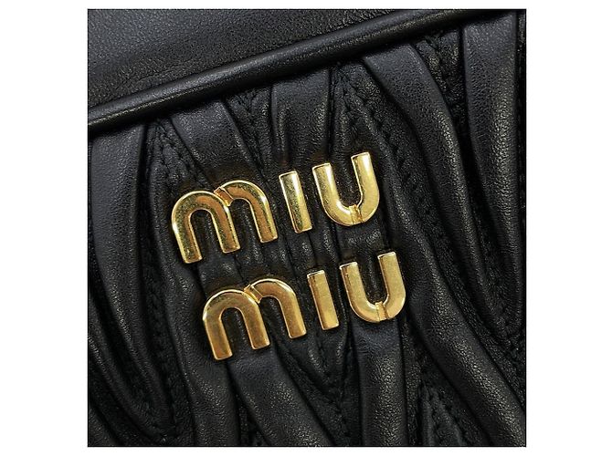 Clutch Miu Miu in pelle Matelassé Nero - vista 10