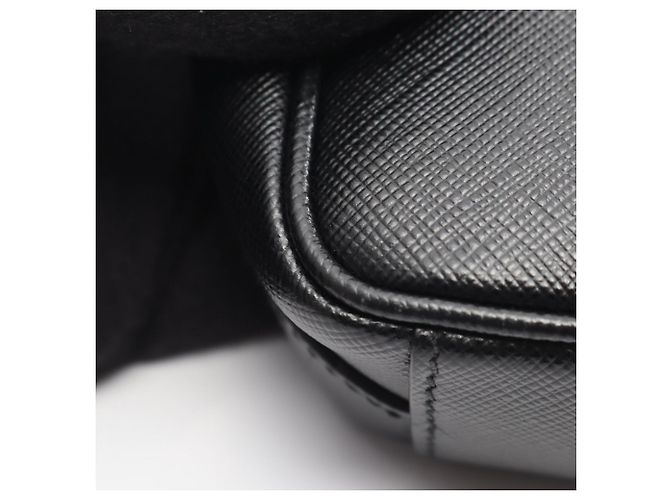 Bolso de mano Prada en cuero Saffiano Negro - vista 5