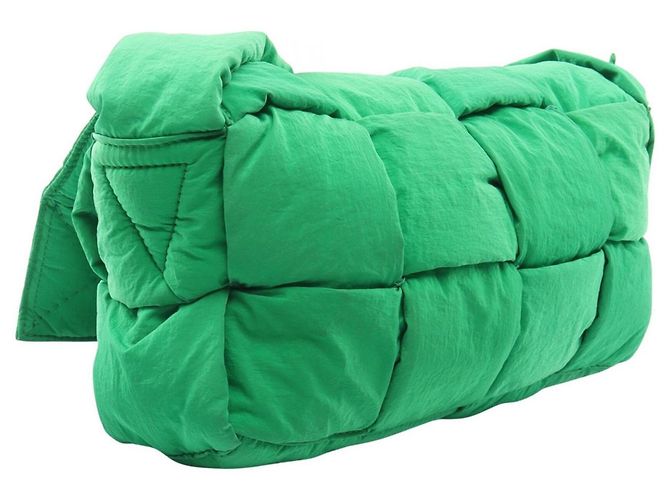 Borsa a tracolla Bottega Veneta Padded Tech Cassette Verde - vista 2