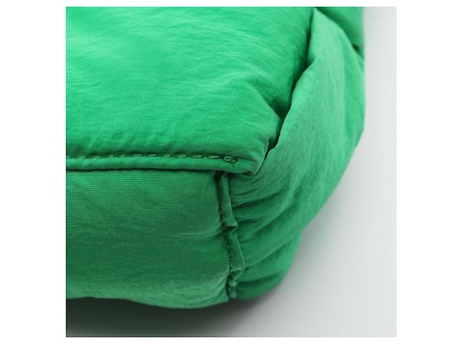 Borsa a tracolla Bottega Veneta Padded Tech Cassette Verde - vista 7