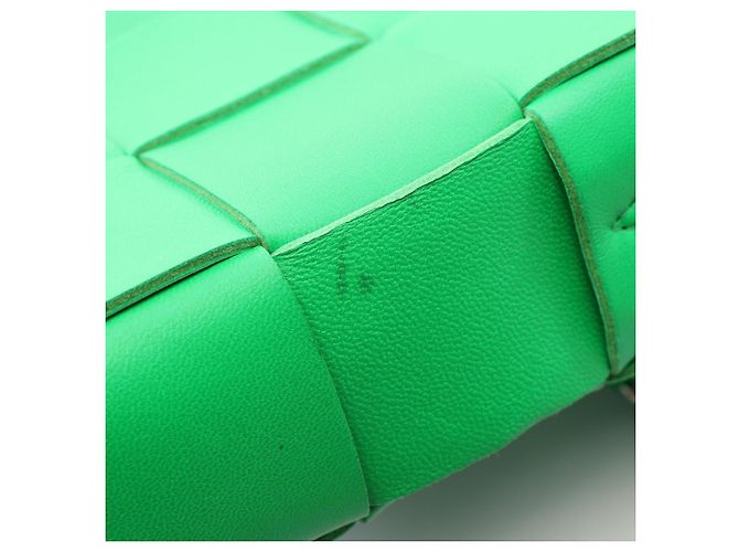 Borsa a tracolla Bottega Veneta Cassette Maxi Intrecciato Verde - vista 7
