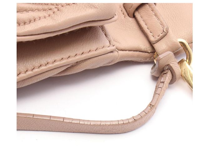 Borsa a tracolla Miu Miu Matelassé in pelle rosa - vista 7