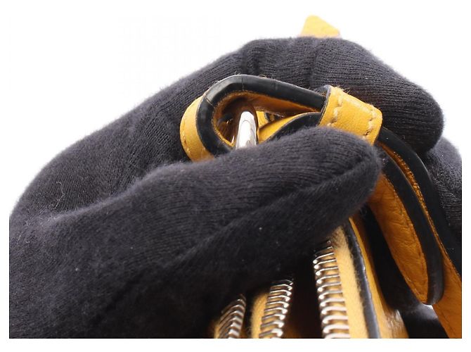 Bolsa de ombro Prada em couro amarelo - vista 7