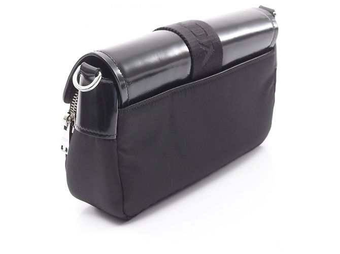 Prada Schultertasche aus schwarzem Nylon und Leder - Ansicht 2
