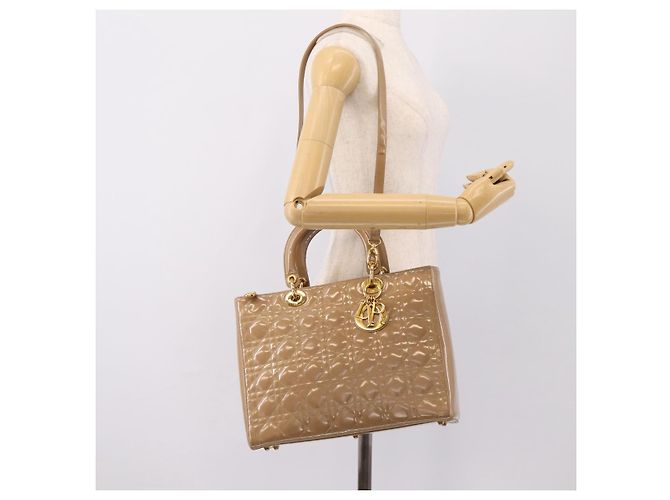 Christian Dior Cannage Lady Dior Large Hand Bag Patent Beige Gold - vista 25