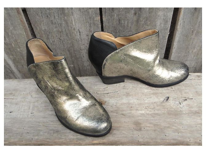 Maison Martin Margiela MM6 Maison Margiela Stivaletti in Pelle Metallizzata Oro e Nera Nero D'oro - vista 2